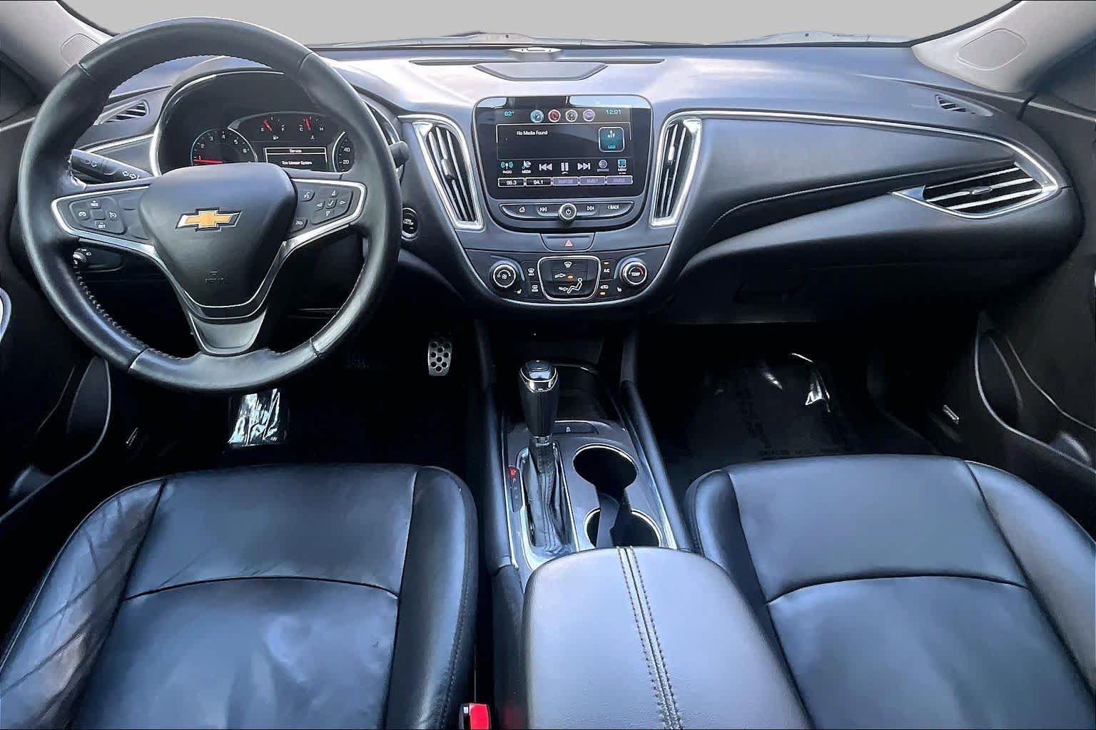Used 2017 Chevrolet Malibu LT w/ Leather Package FWD image 16