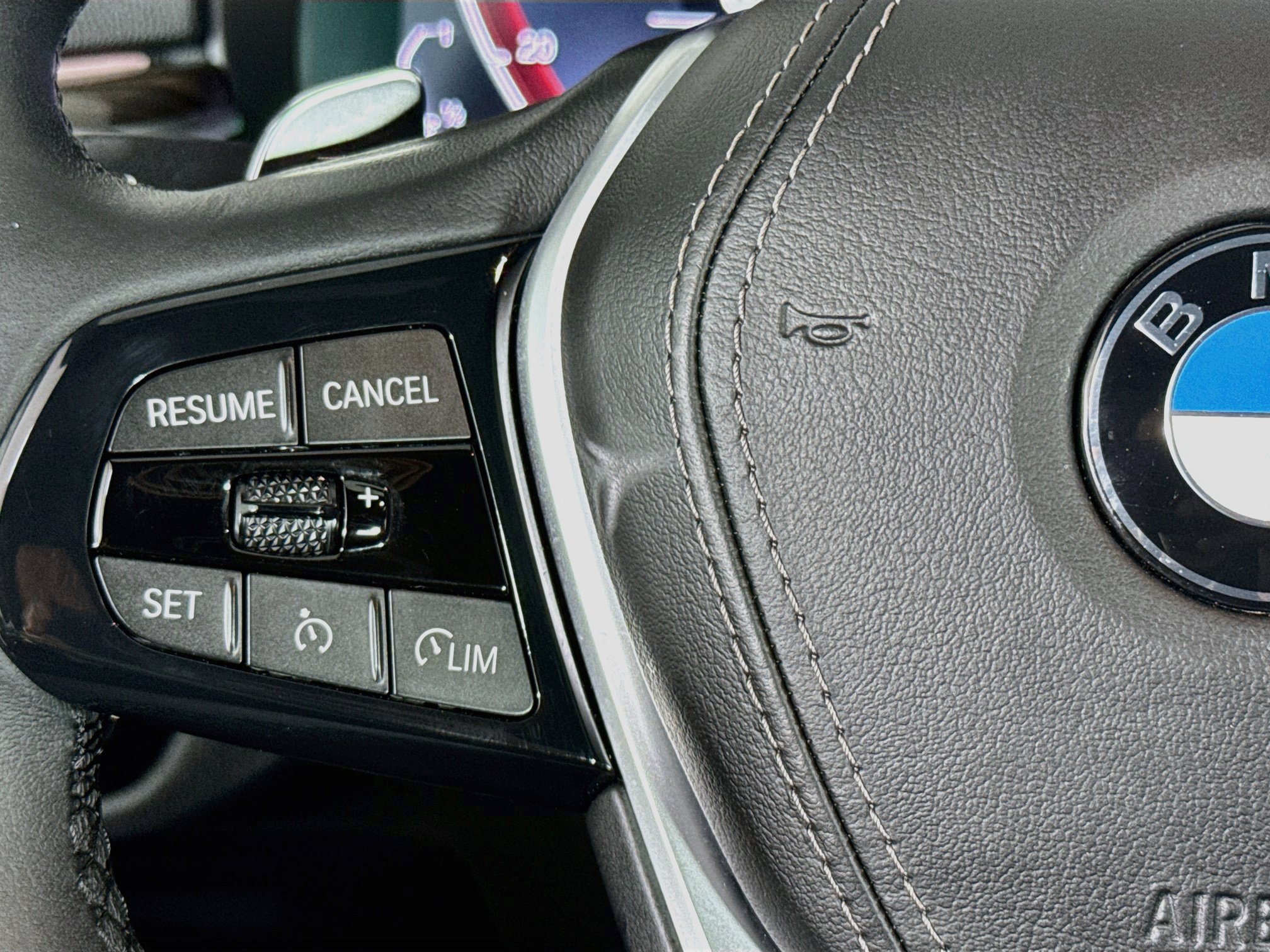 Used 2023 BMW 530i w/ Convenience Package RWD image 11