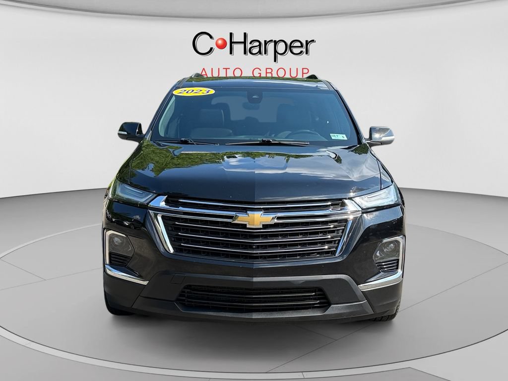 Used 2023 Chevrolet Traverse LT w/ LT Premium Package AWD/4WD image 8