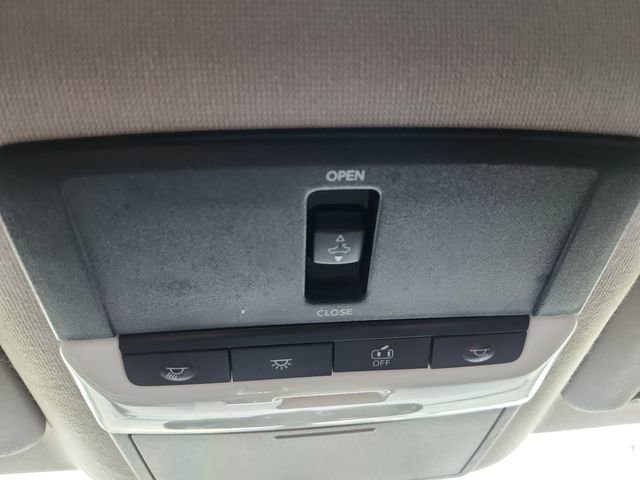 Used 2020 Nissan Sentra SR w/ Premium Package image 48