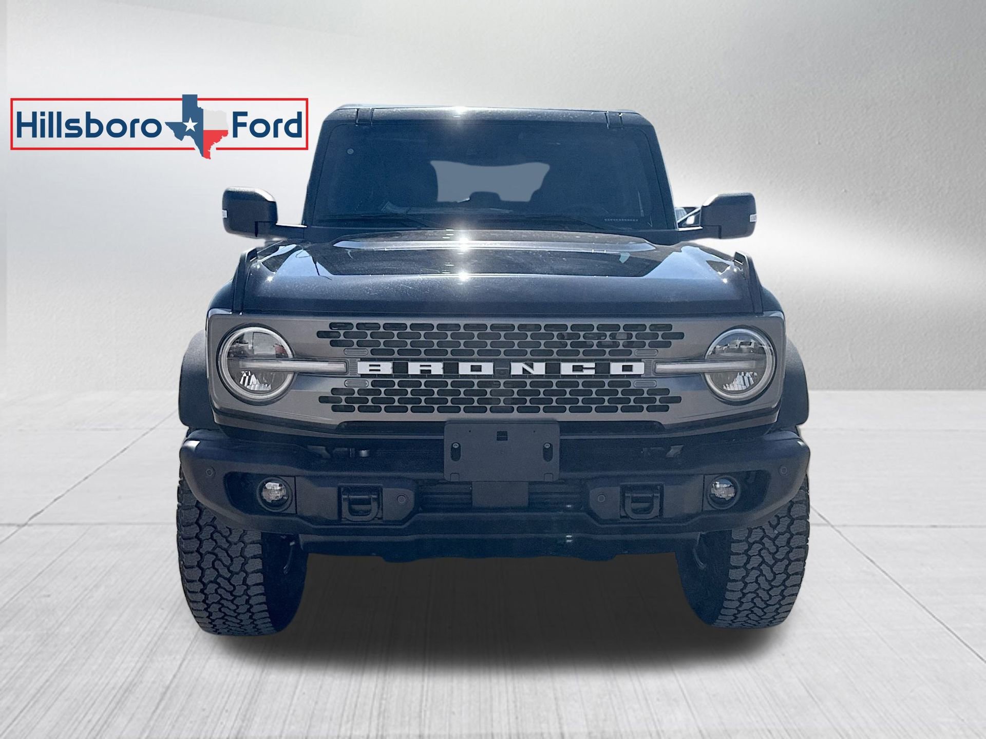 New 2025 Ford Bronco Badlands image 2