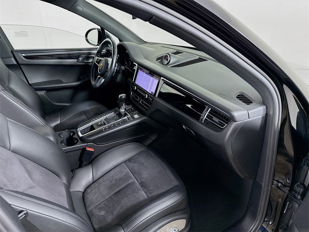 Used 2021 Porsche Macan image 34