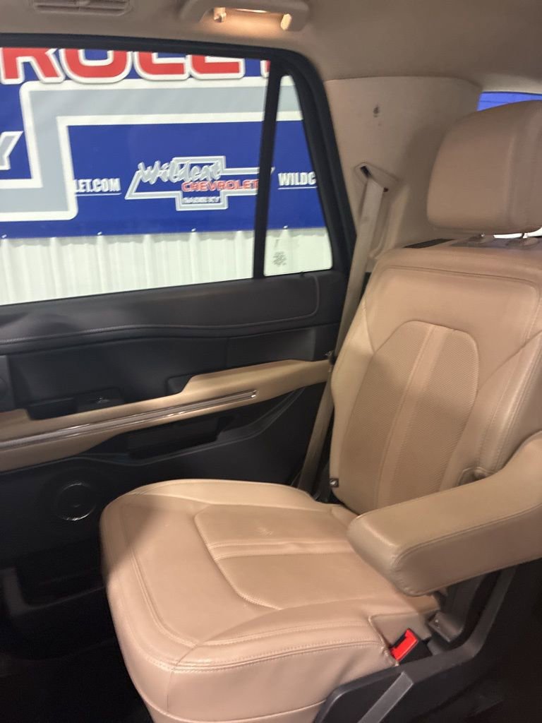Used 2023 Ford Expedition Limited AWD/4WD image 34