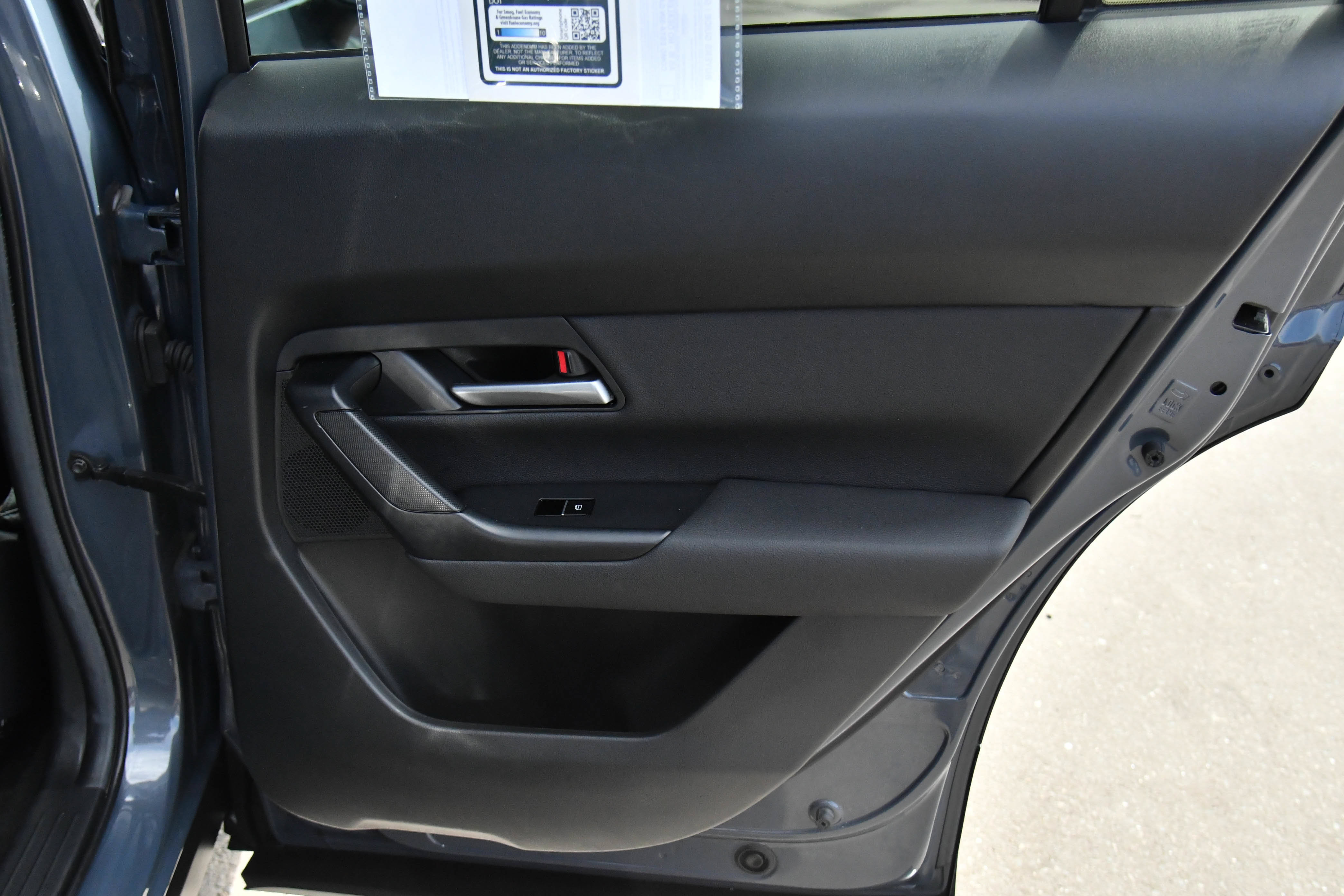 Used 2025 MAZDA CX-50 AWD 2.5 Hybrid w/ Premium Pkg image 44