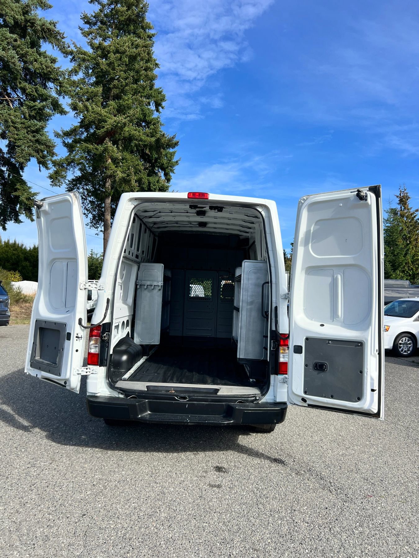 Used 2015 Nissan NV 2500 S w/ Power Package image 16