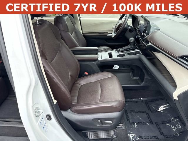 Used 2022 Toyota Sienna Platinum AWD/4WD image 9