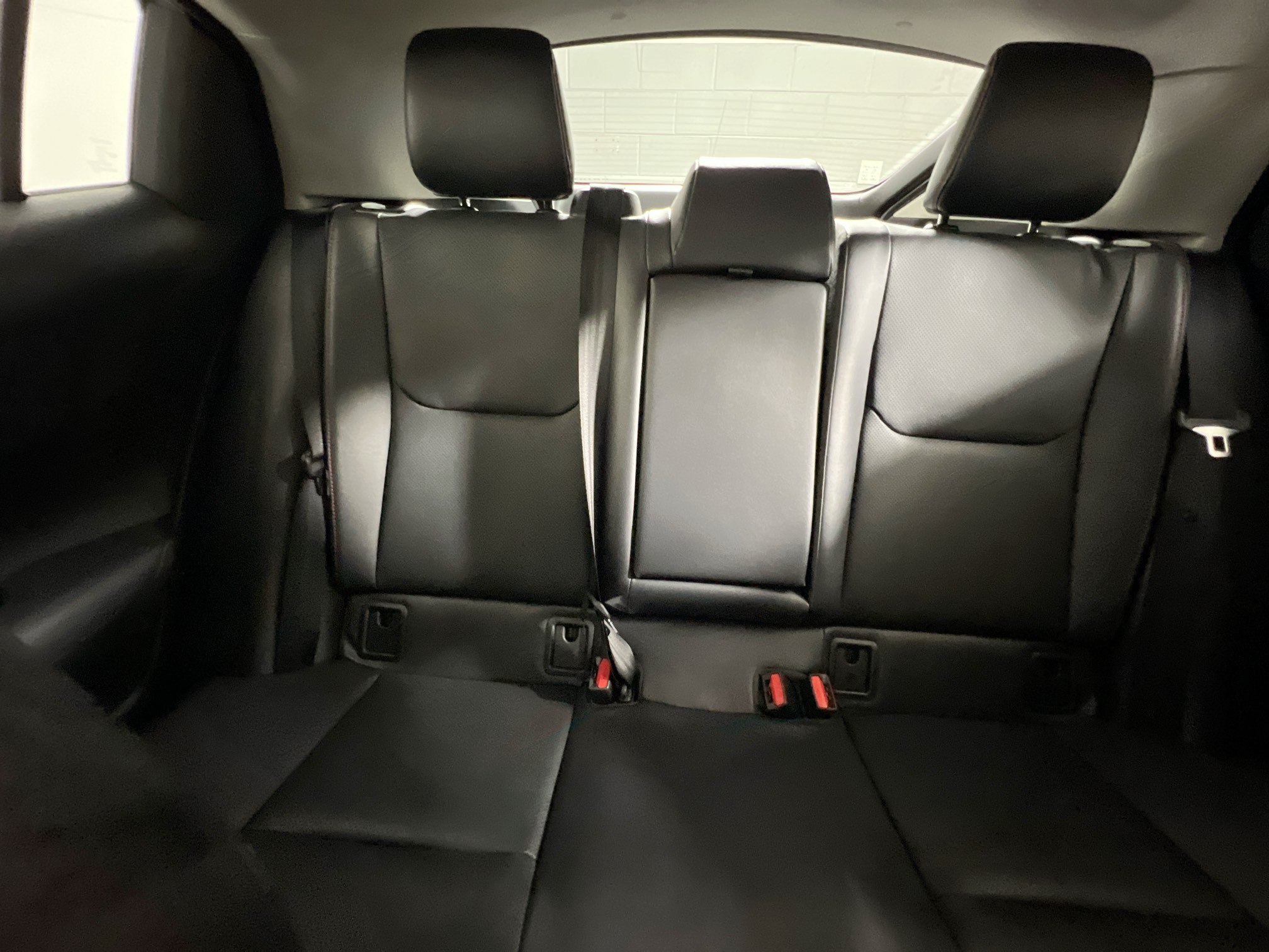 Used 2025 Toyota Prius Plug-In Hybrid FWD image 32