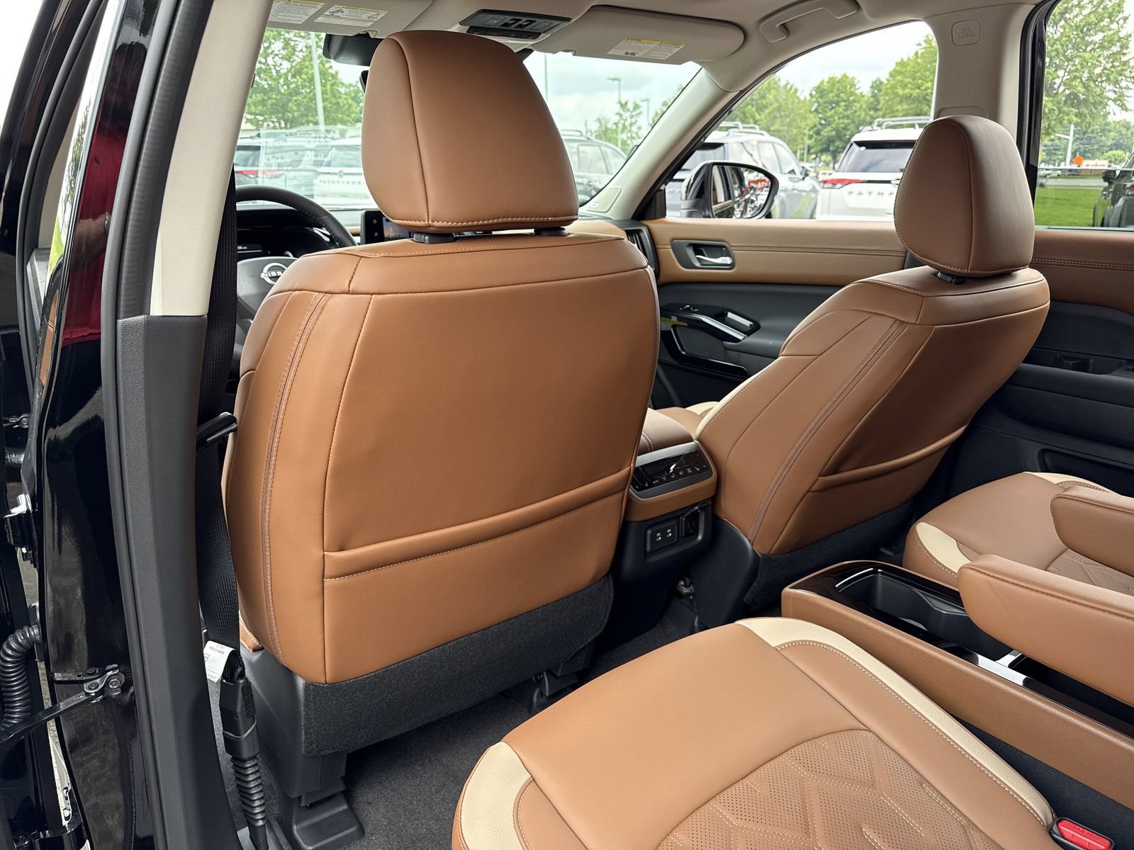New 2026 Nissan Pathfinder Platinum FWD image 20