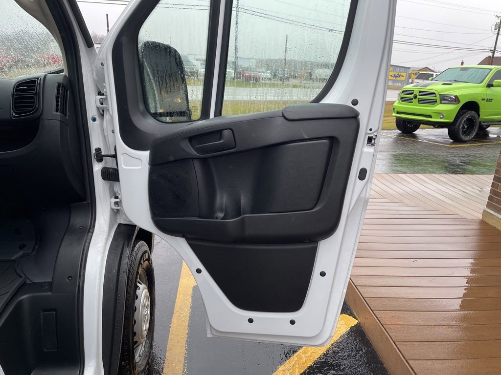 New 2025 RAM ProMaster 3500 w/ Premium Convenience Group FWD image 7