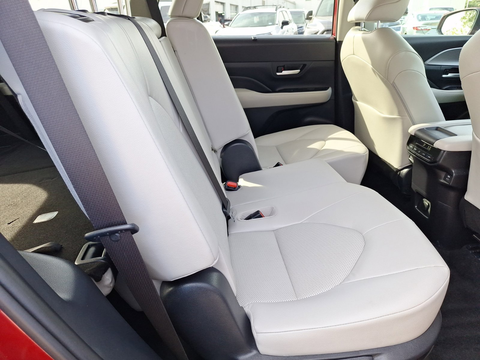 Used 2026 Toyota Grand Highlander FWD image 28