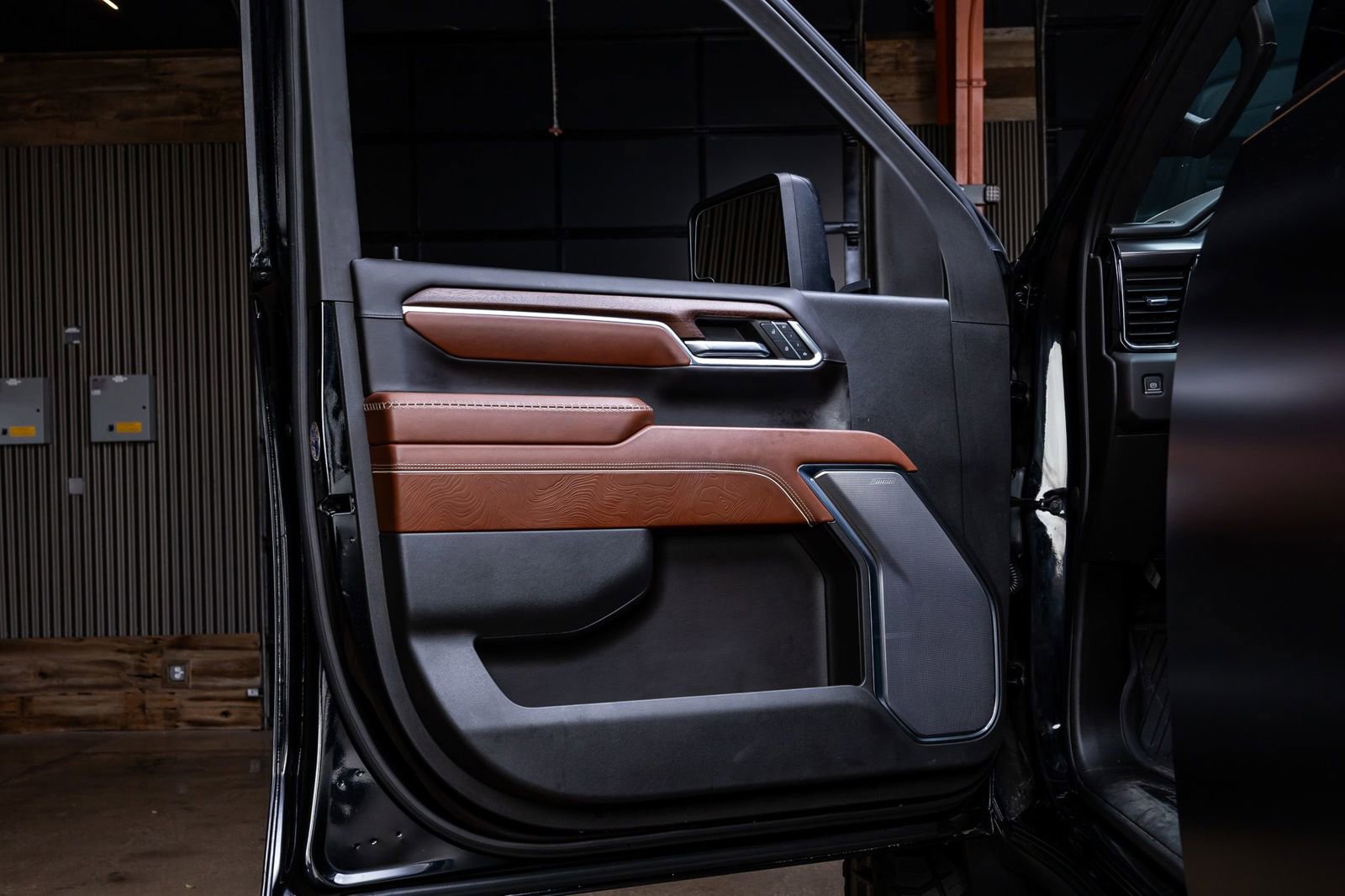 Used 2024 GMC Sierra 2500 Denali Ultimate image 36