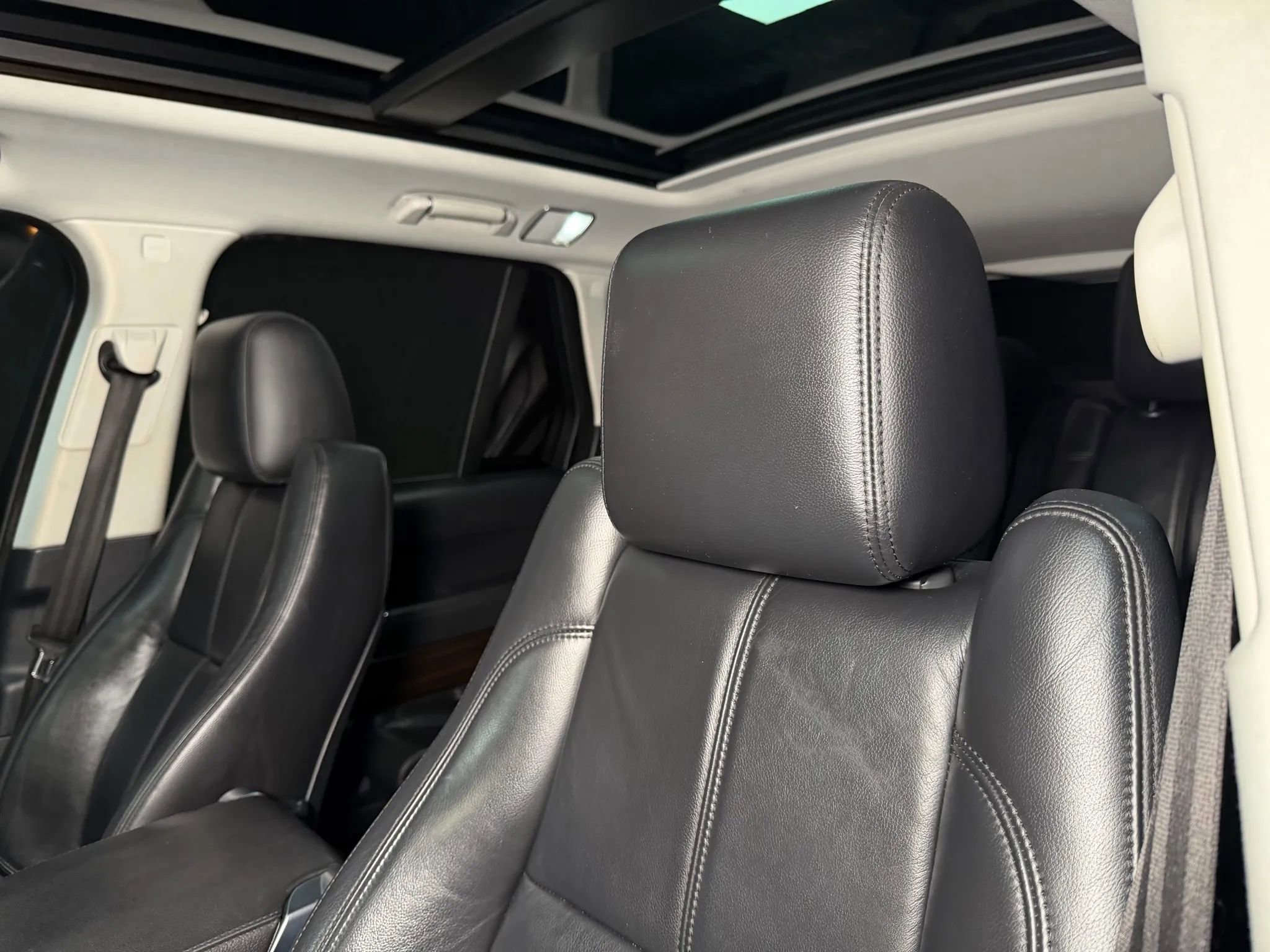 Used 2017 Land Rover Range Rover Sport Utility 4D image 35