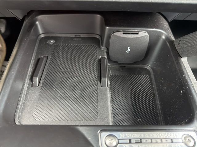 Used 2025 Ford Bronco Badlands image 32