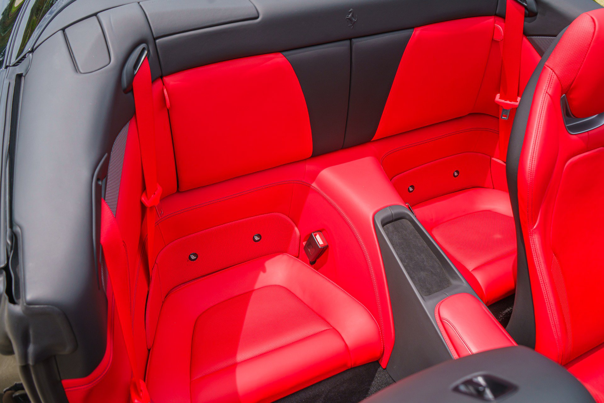 Used 2019 Ferrari Portofino RWD image 53
