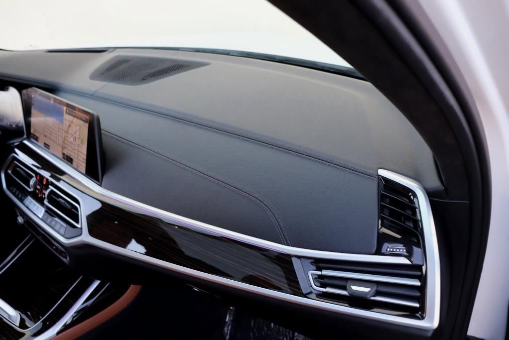 Used 2021 BMW X7 xDrive40i w/ M Sport Package image 55