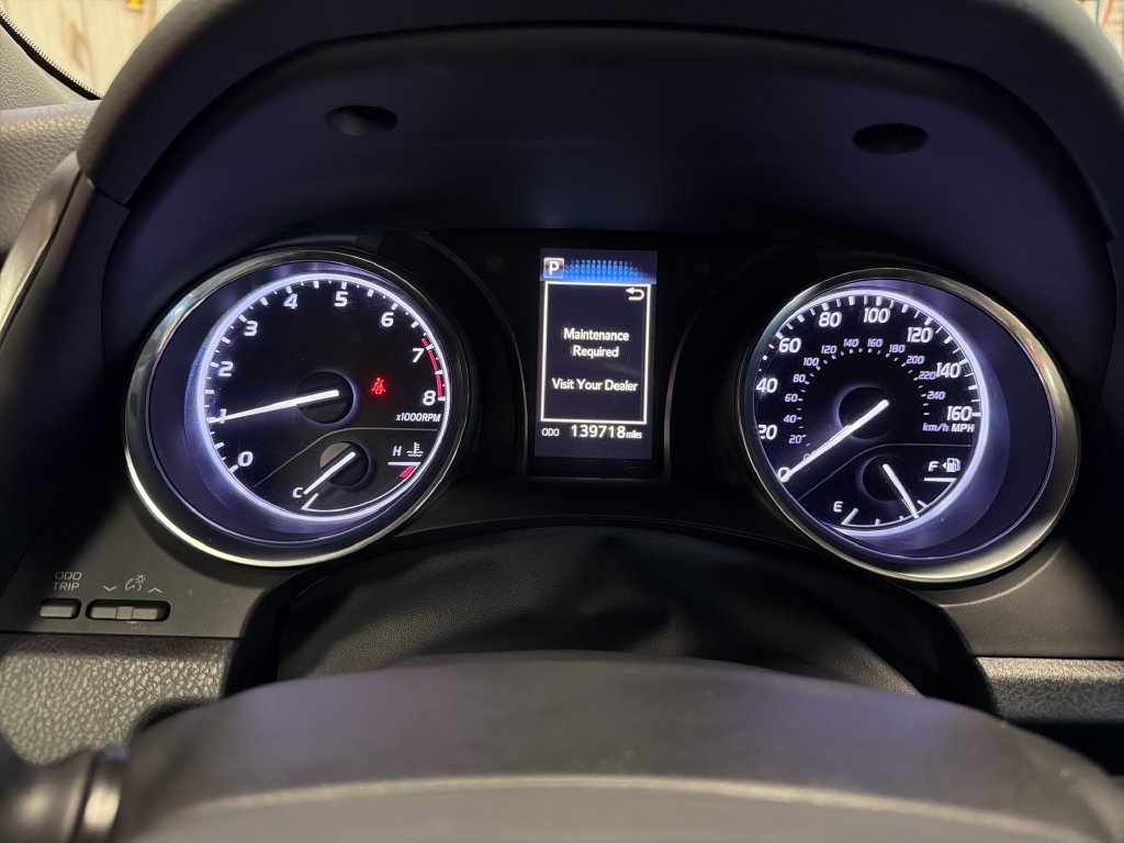 Used 2019 Toyota Camry SE FWD image 22