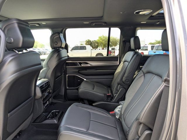 New 2026 Jeep Grand Wagoneer Limited w/ Premium Group II AWD/4WD image 14