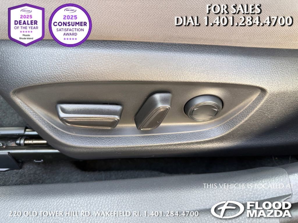 Used 2022 Toyota Camry LE image 10