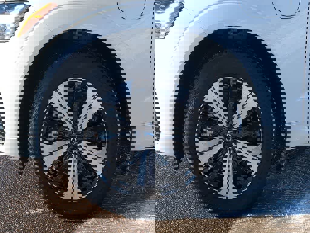 Used 2025 Volvo XC60 T8 Core w/ Protection Package Premier image 13