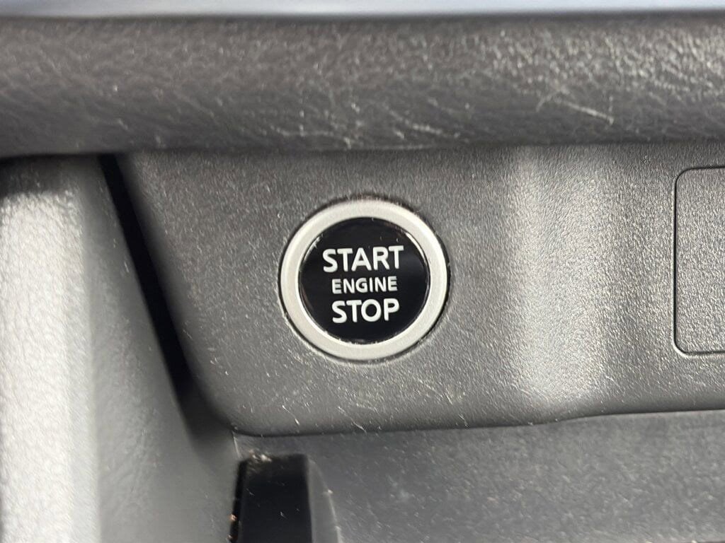 Used 2023 Nissan Rogue SV w/ SV Premium B Package image 17