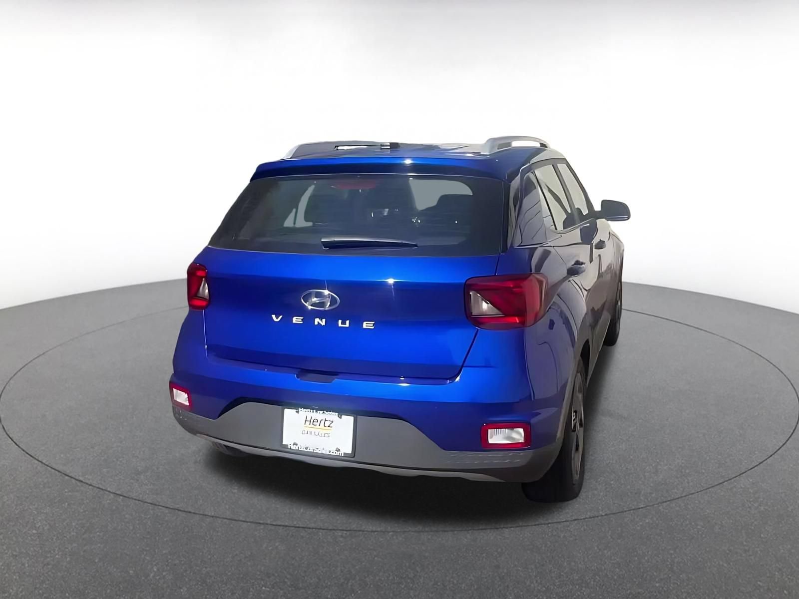 Used 2026 Hyundai Venue SEL FWD image 14