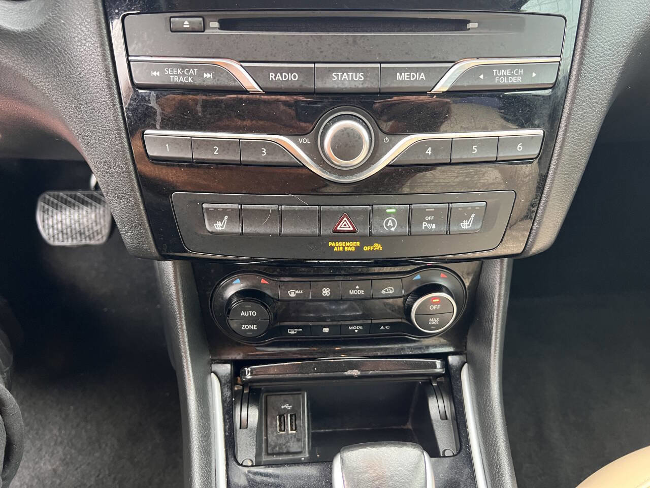 Used 2018 INFINITI QX30 Premium w/ Navigation Package image 31