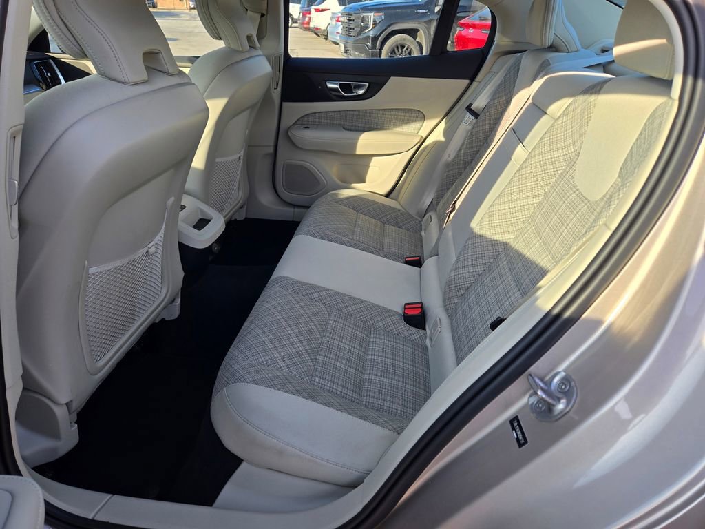 Used 2024 Volvo S60 B5 Core image 23