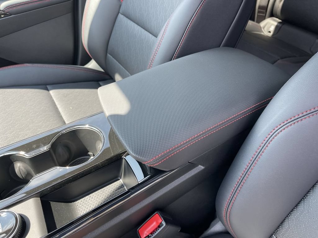 New 2027 Chevrolet Equinox RS w/ LPO, Floor Liner Package FWD image 21