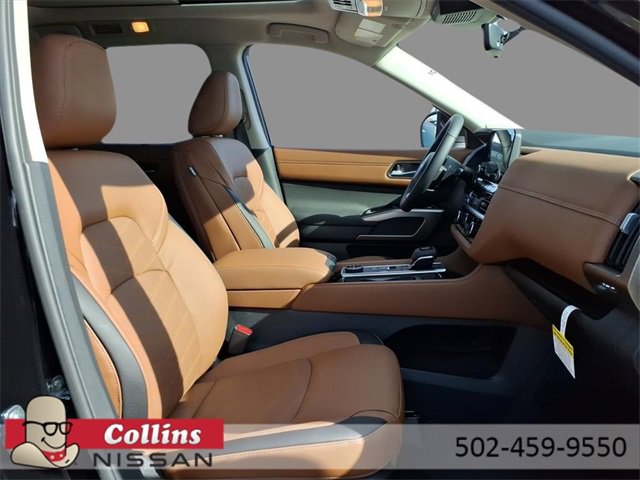 New 2025 Nissan Pathfinder Platinum image 14