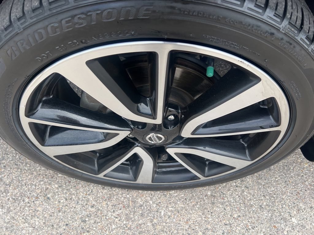 Used 2018 Nissan Rogue Sport SL w/ SL Premium Package AWD/4WD image 41