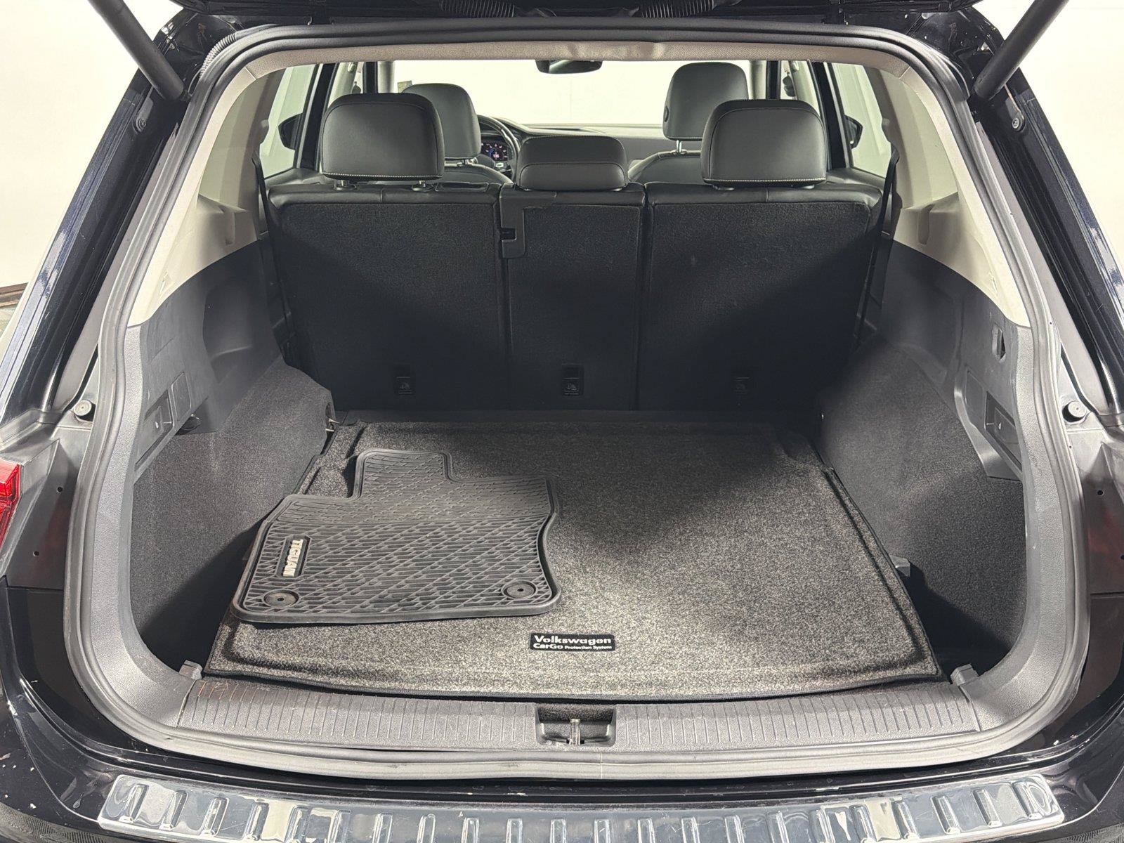 Used 2021 Volkswagen Tiguan SEL AWD/4WD image 18
