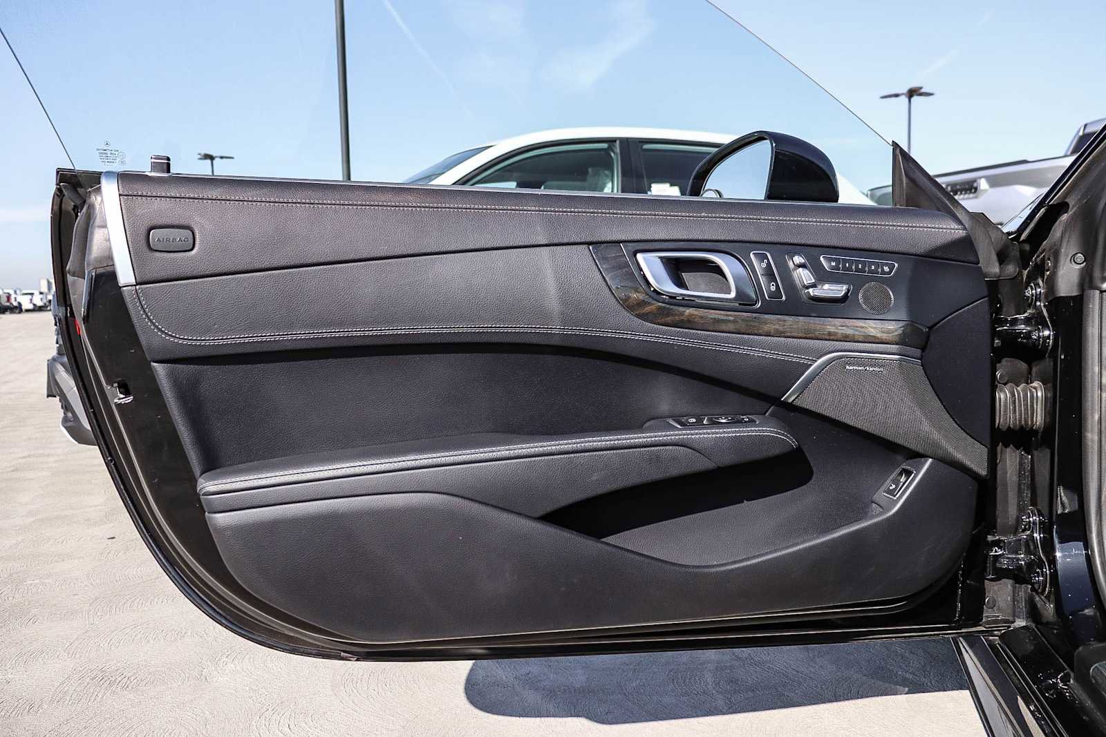 Used 2018 Mercedes-Benz SL 450 image 33