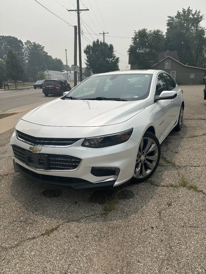 Used 2016 Chevrolet Malibu Premier FWD image 2