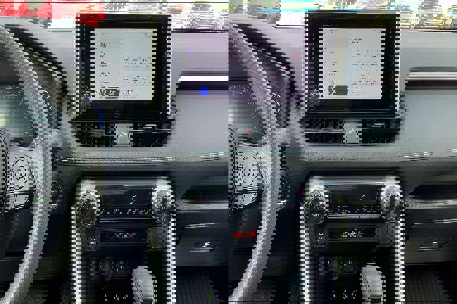 Used 2024 Toyota RAV4 XLE w/ Convenience Package image 6