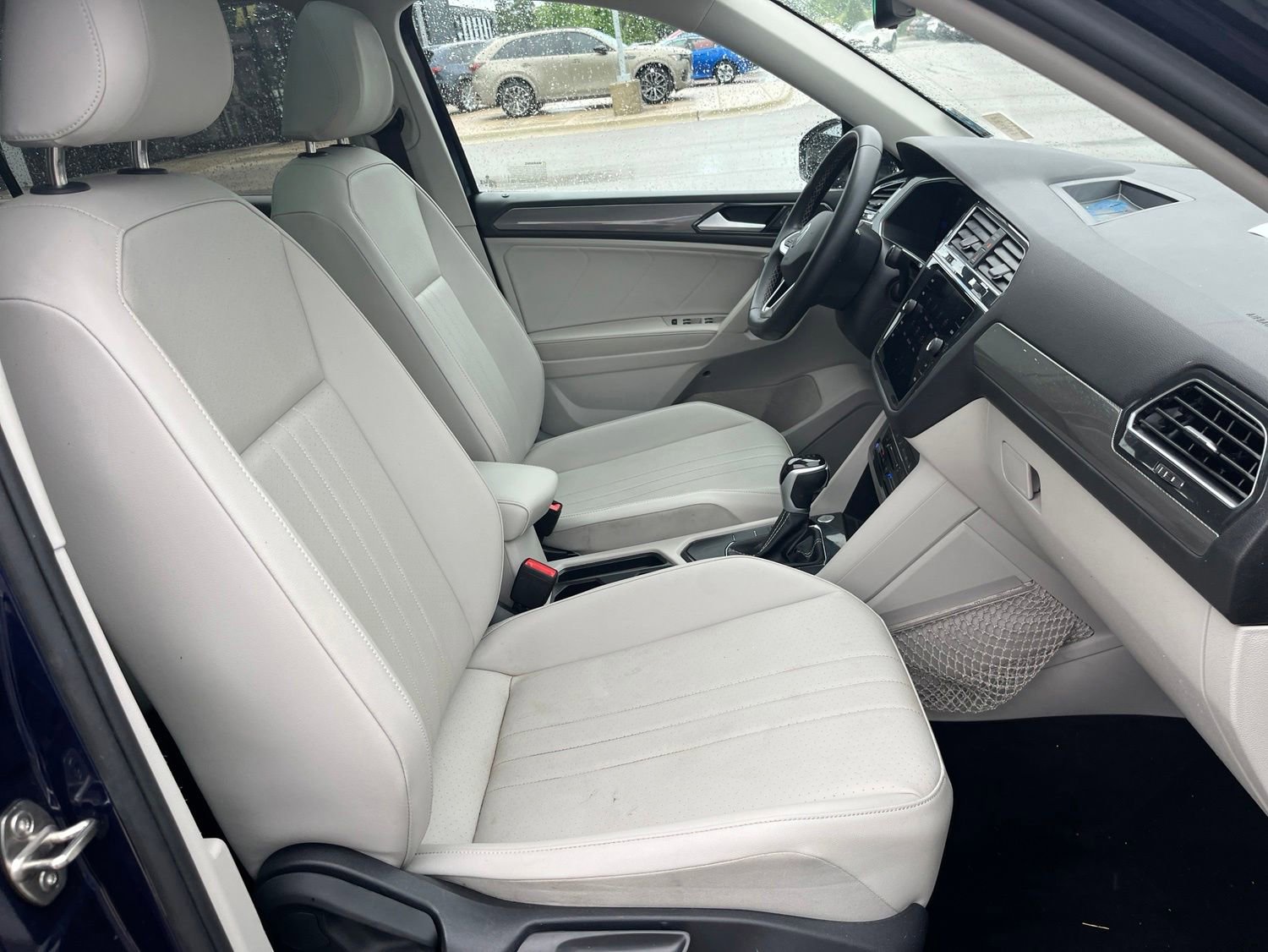 Used 2023 Volkswagen Tiguan SE w/ Panoramic Sunroof Package FWD image 35