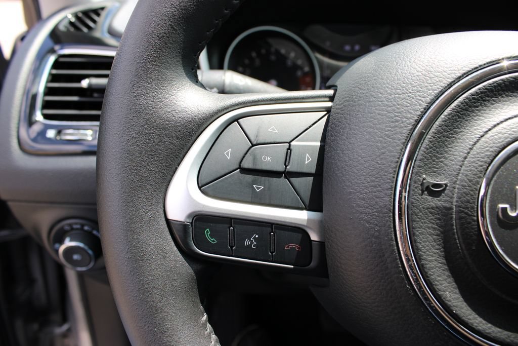 Used 2021 Jeep Compass Latitude w/ Sun and Sound Group AWD/4WD image 15