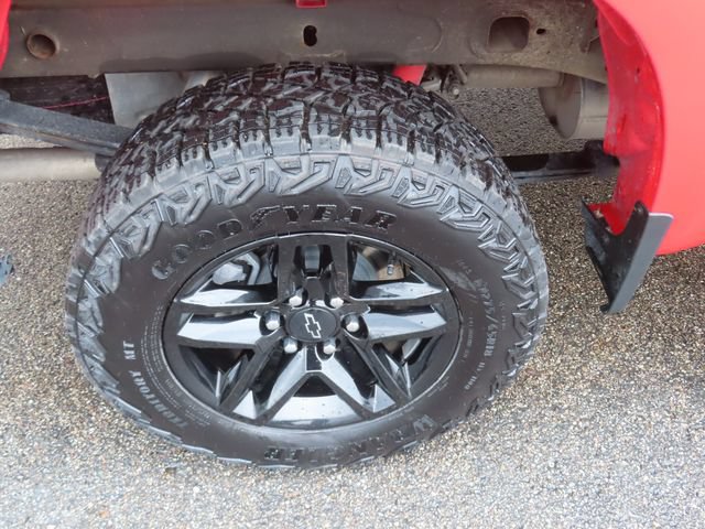 Used 2025 Chevrolet Silverado 1500 Custom Trail Boss AWD/4WD image 13
