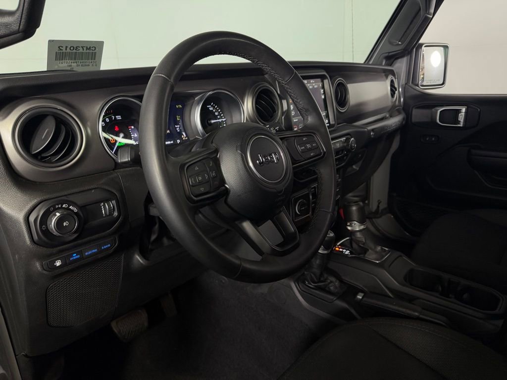 Certified 2023 Jeep Wrangler Unlimited w/ Sun & Screen Package image 20