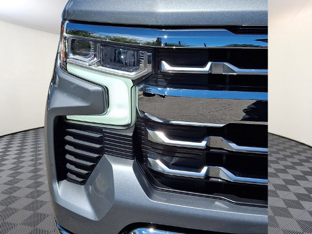 Used 2026 Chevrolet Silverado 1500 LTZ w/ Technology Package AWD/4WD image 10