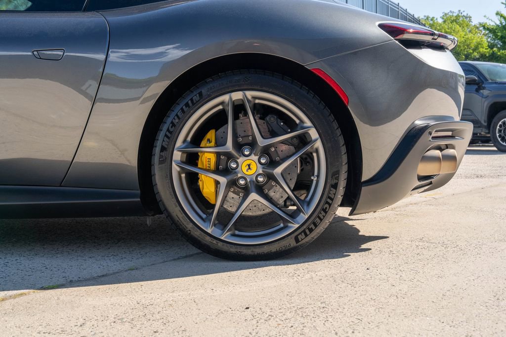 Certified 2022 Ferrari Roma RWD image 16