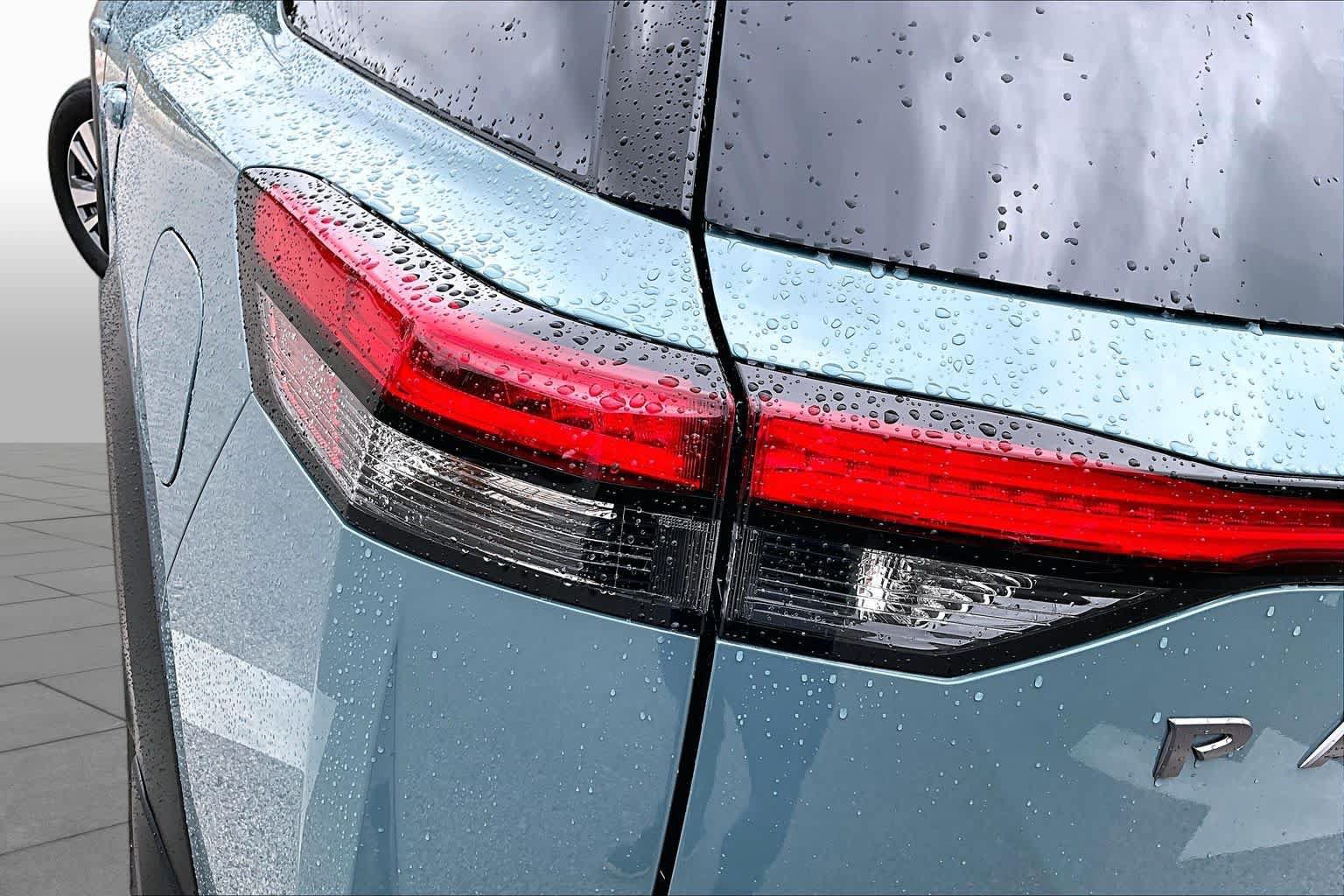 New 2026 Nissan Pathfinder SL FWD image 14