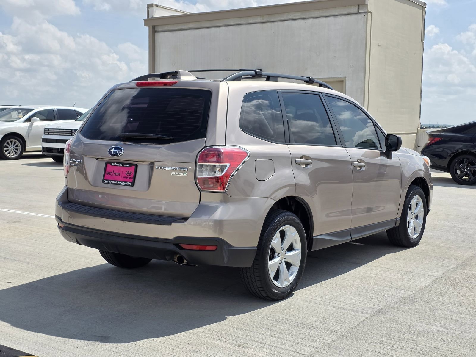 Used 2016 Subaru Forester 2.5i w/ Alloy Wheel Package image 6