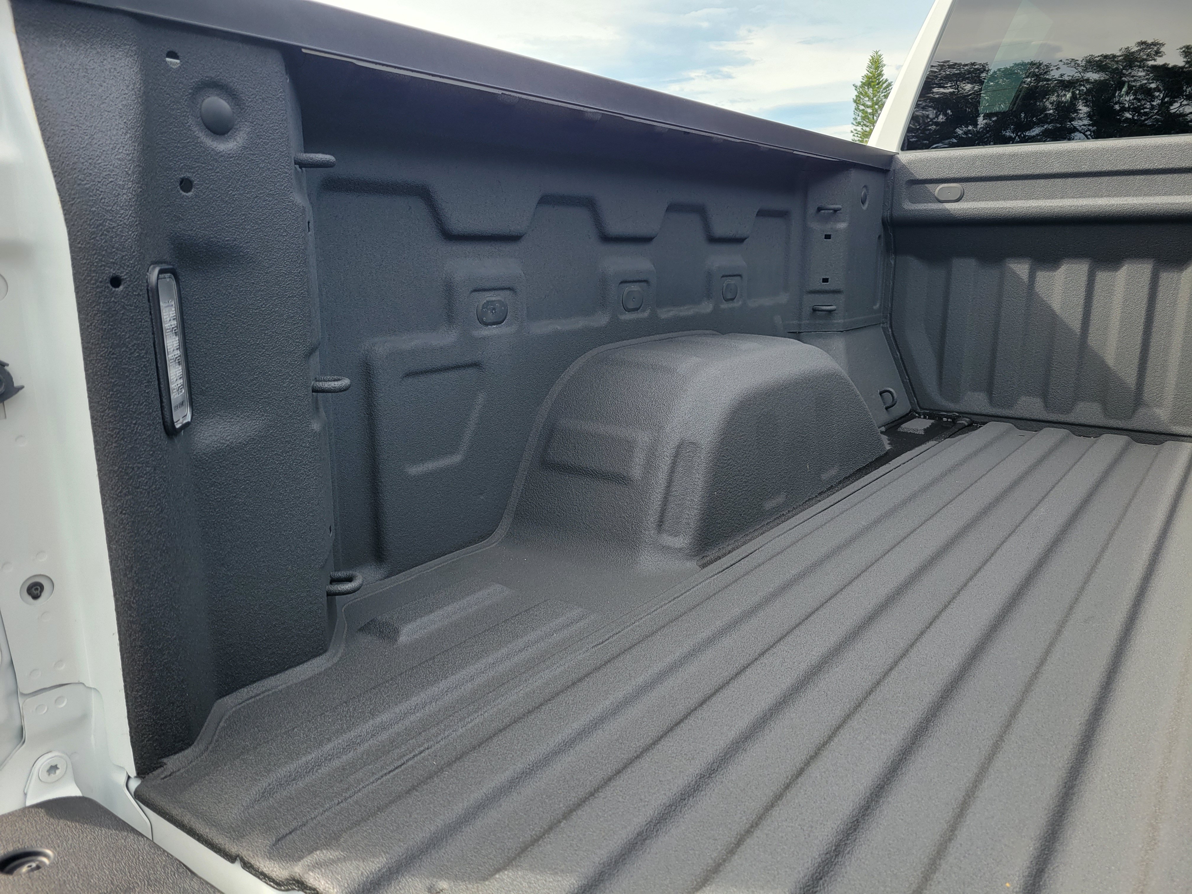 Certified 2025 Chevrolet Silverado 1500 RST w/ Protection Package RWD image 9