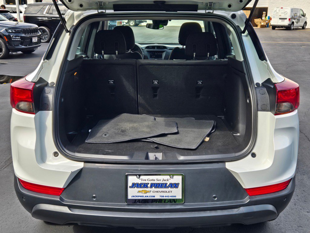 Used 2021 Chevrolet TrailBlazer LS FWD image 12