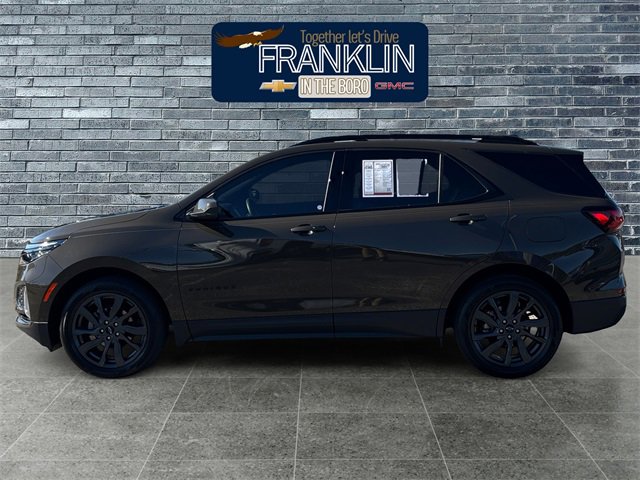 Used 2023 Chevrolet Equinox RS image 2