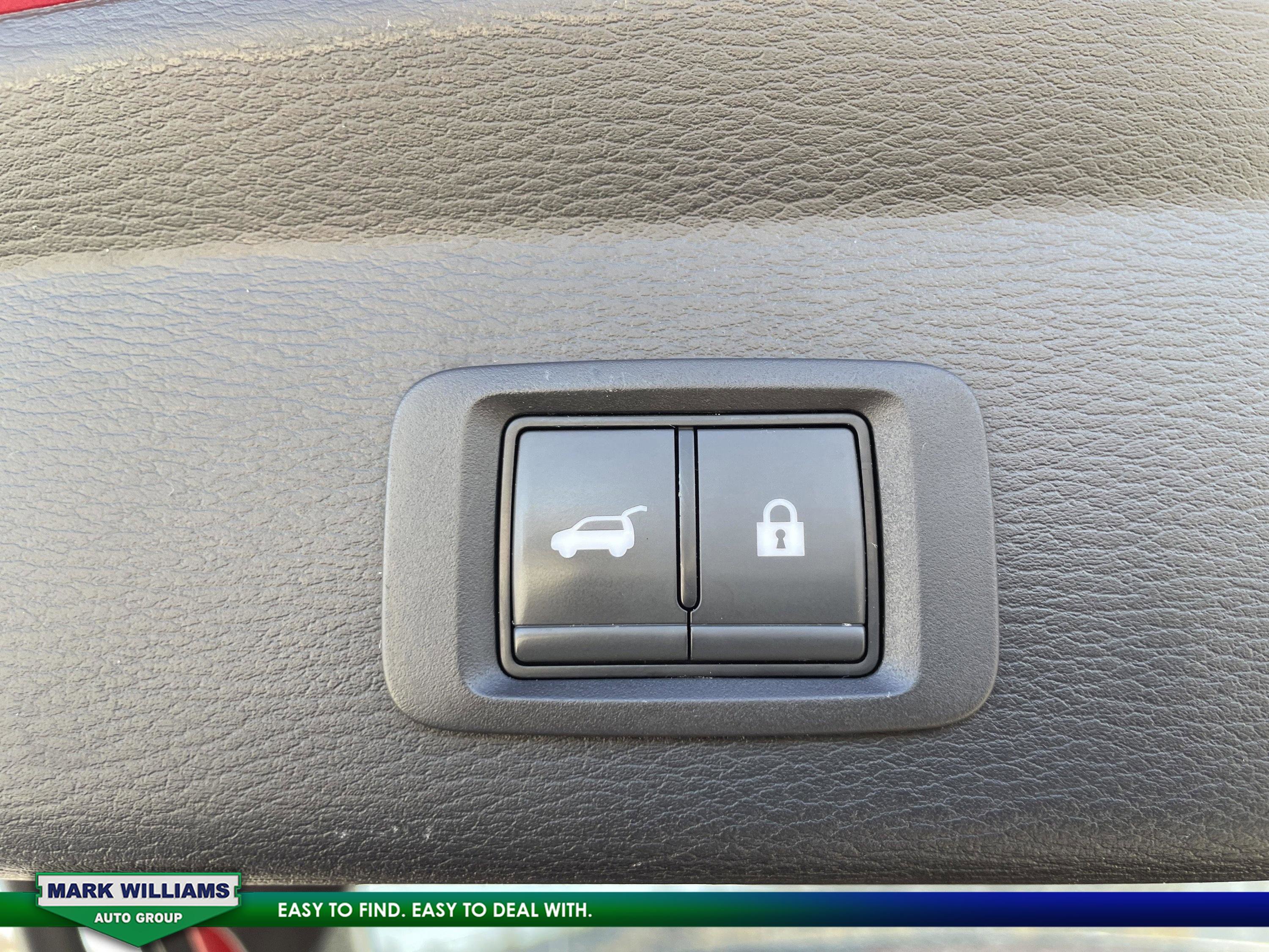 Used 2023 Mitsubishi Outlander SEL image 30