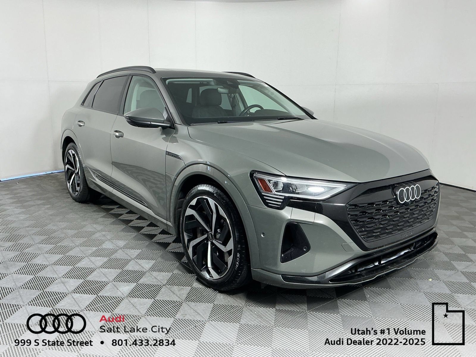 Used 2024 Audi Q8 e-tron Premium Plus w/ Premium Plus Package AWD/4WD image 1