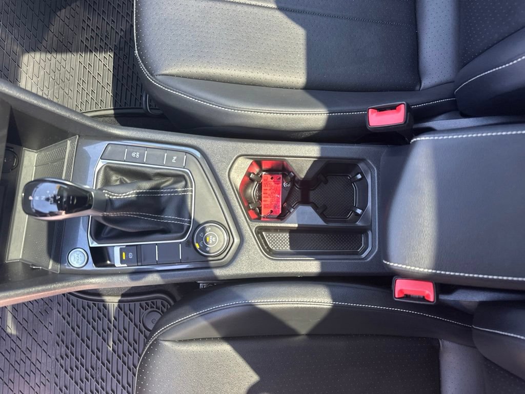 Used 2023 Volkswagen Tiguan SE R-Line AWD/4WD image 34