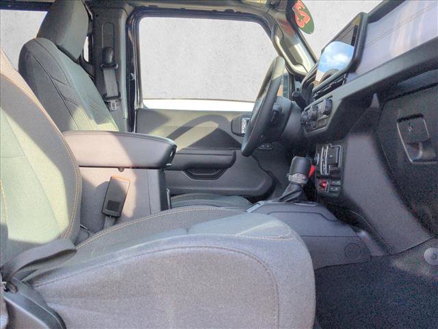 Used 2025 Jeep Wrangler Willys image 18