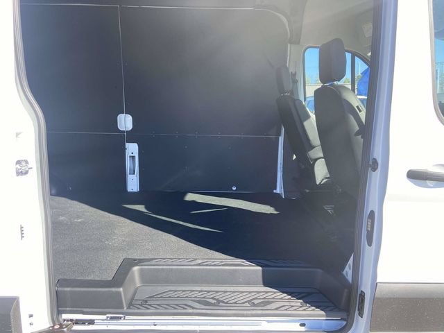 New 2026 Ford Transit 250 148 Medium Roof w/ Load Area Protection Package RWD image 9